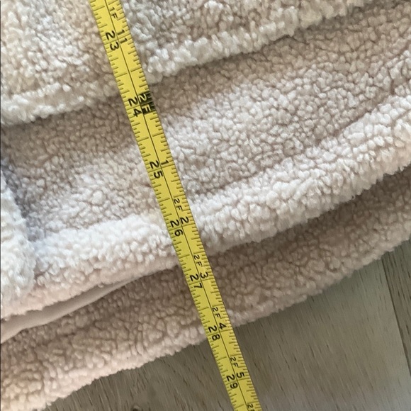 H&M Cozy‎ Cream Sherpa Jacket snap buttons size XS shacket winter baggy - Picture 9 of 11